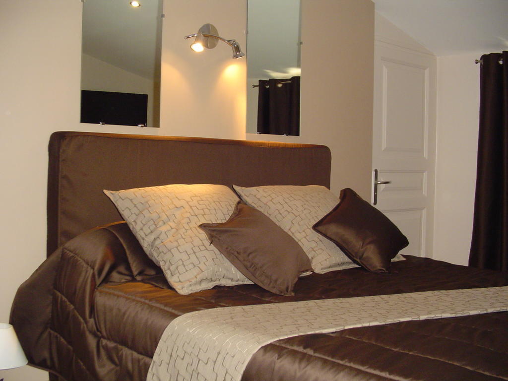 La Cabane De Pepe Emilien Bed & Breakfast Chomerac Room photo