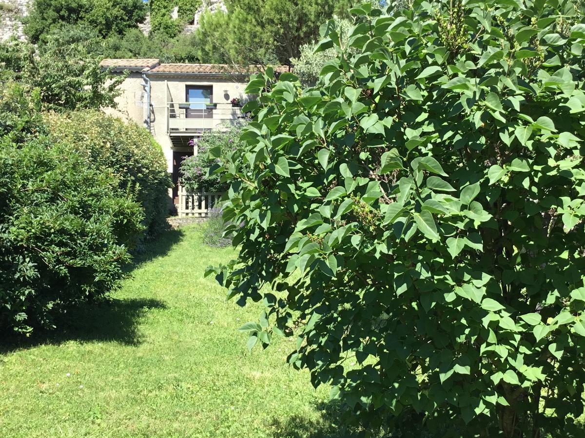 La Cabane De Pepe Emilien Bed & Breakfast Chomerac Exterior photo